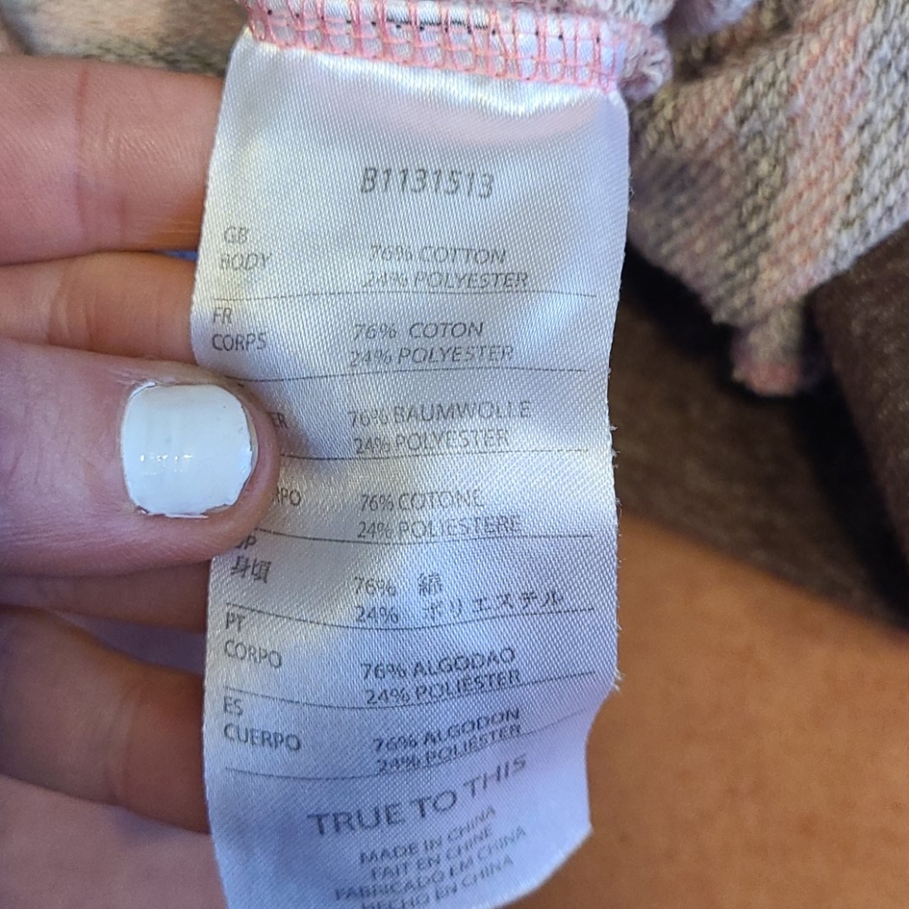 Volcom Sweats & Shorts Bundle - image 7